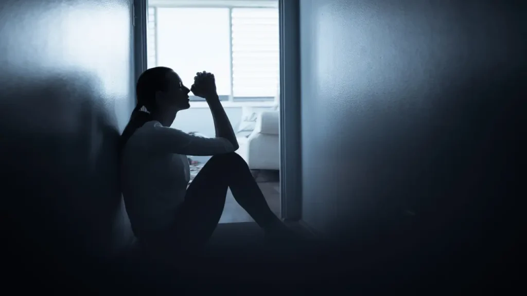 Posso processar a empresa por Burnout? Veja seus direitos Pessoa com burnout